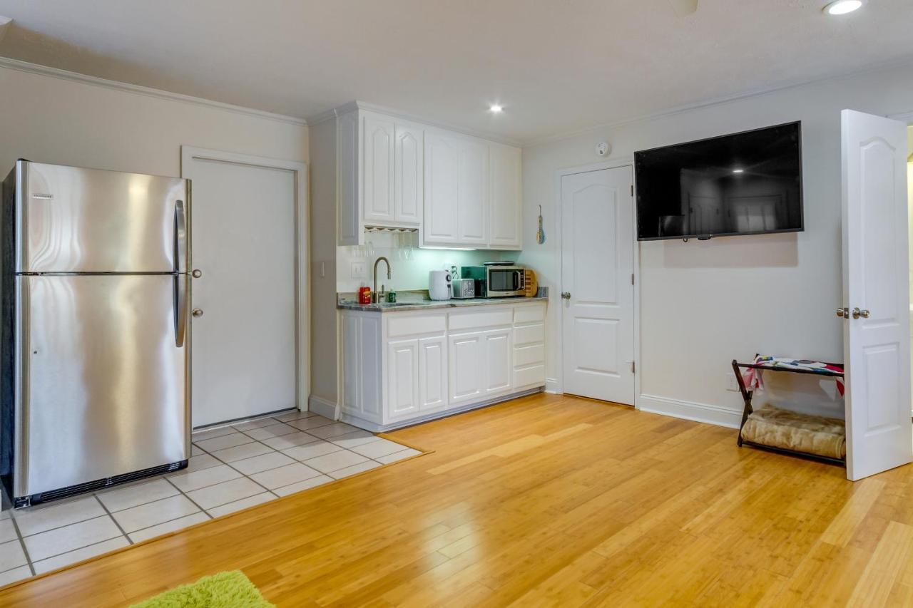 Gulf Breeze Vacation Rental For 2 With Pool Access! エクステリア 写真