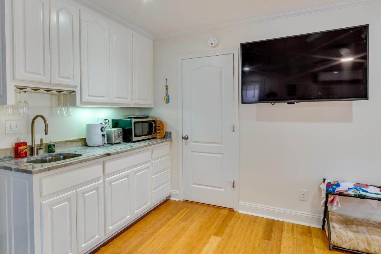 Gulf Breeze Vacation Rental For 2 With Pool Access! エクステリア 写真