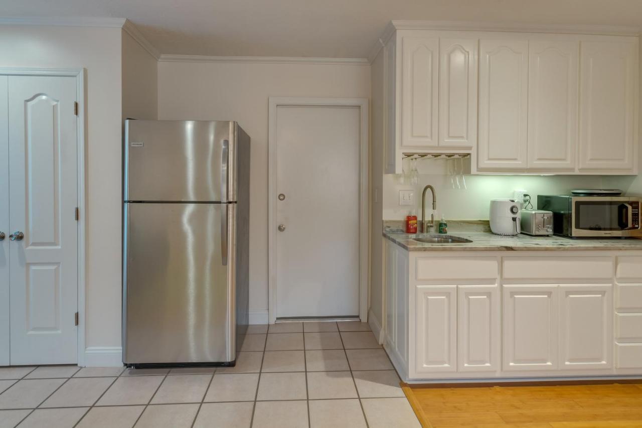 Gulf Breeze Vacation Rental For 2 With Pool Access! エクステリア 写真