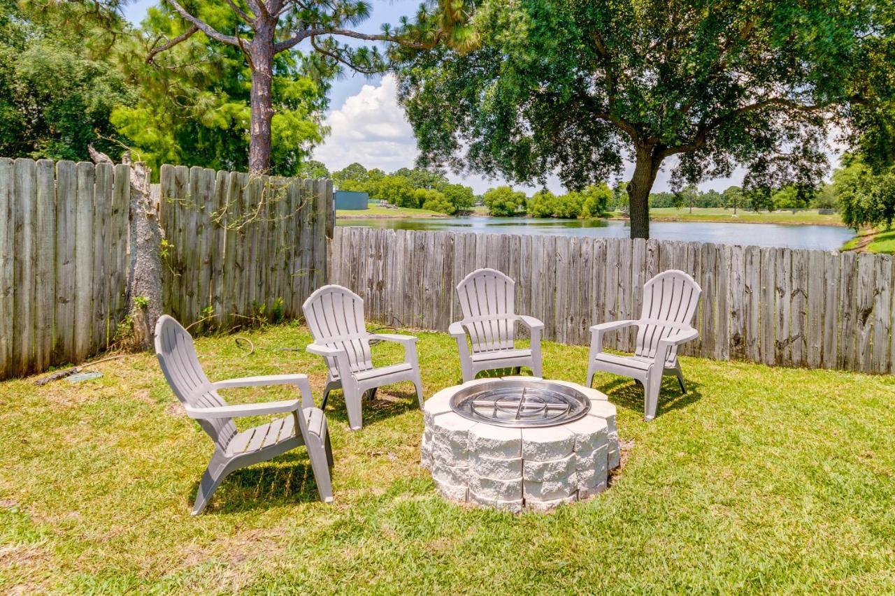 Gulf Breeze Vacation Rental For 2 With Pool Access! エクステリア 写真